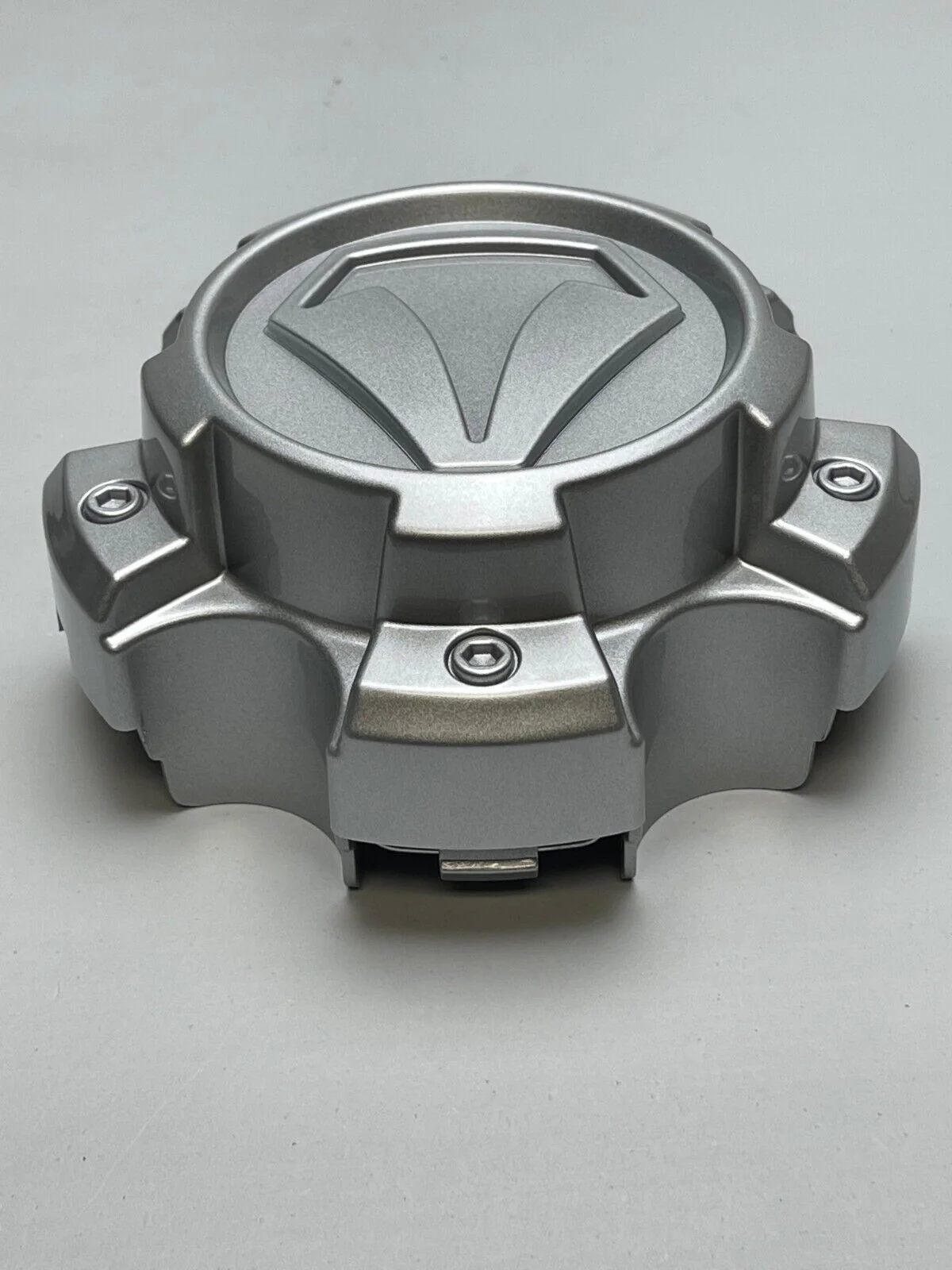 Toyota T-Force Silver Snap In Wheel Center Cap 890C01 89-9586T S1304-07 - Image 2